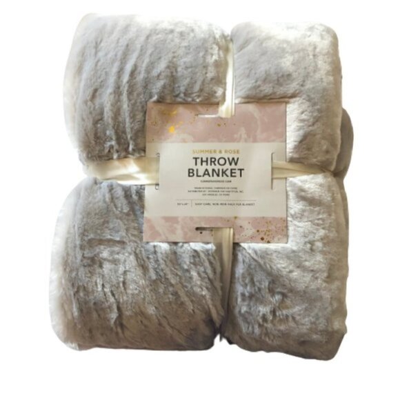 ❄️ Grey Plush Throw Blanket Summer and Rose 50